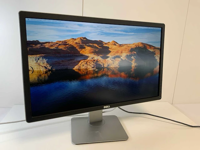 Dell (p2715q) 27", 3840x2160 (uhd) ips monitor - afbeelding 2 van  6