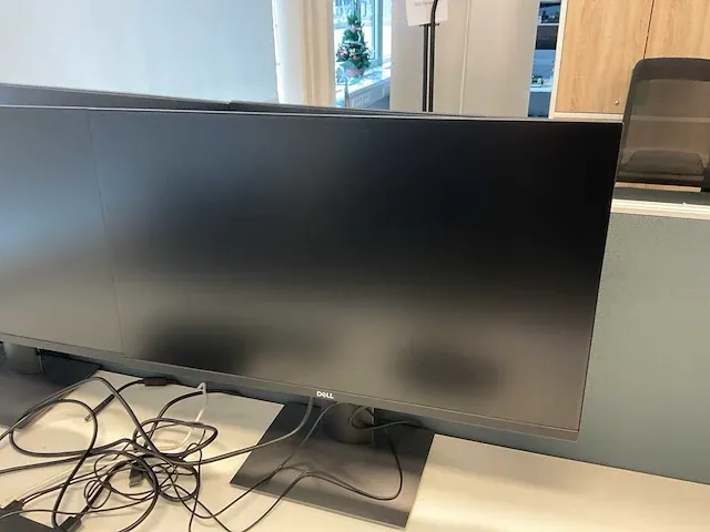 Dell p2719h 27” monitor met toetsenbord en muis - afbeelding 2 van  6
