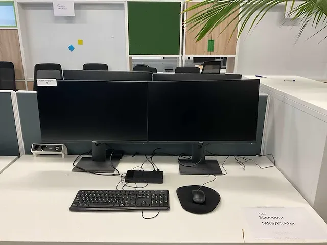 Dell p2719h 27” monitor met toetsenbord en muis - afbeelding 1 van  6