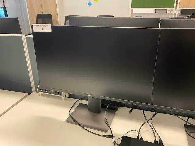 Dell p2719h 27” monitor met toetsenbord en muis - afbeelding 3 van  6