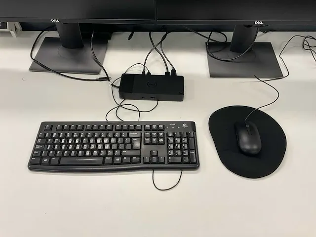 Dell p2719h 27” monitor met toetsenbord en muis - afbeelding 4 van  6