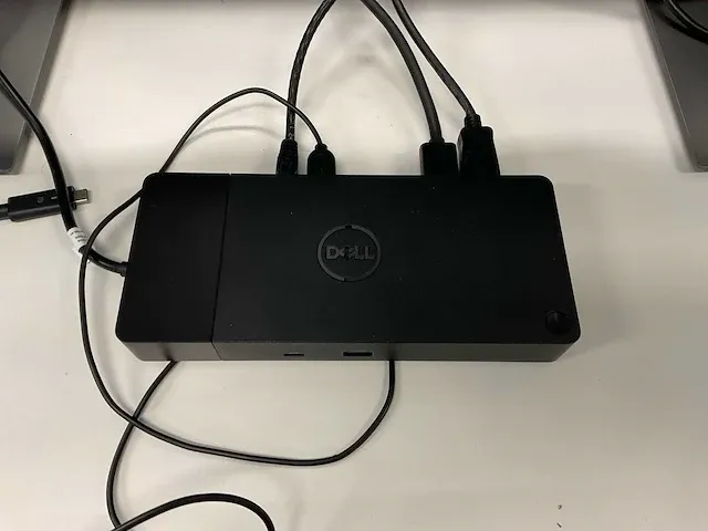 Dell p2719h 27” monitor met toetsenbord en muis - afbeelding 5 van  6