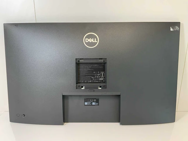 Dell (p3223qe) 32”, 3840x2160 (uhd) ips monitor - afbeelding 4 van  6
