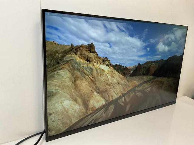 Dell (p3223qe) 32”, 3840x2160 (uhd) ips monitor - afbeelding 3 van  6