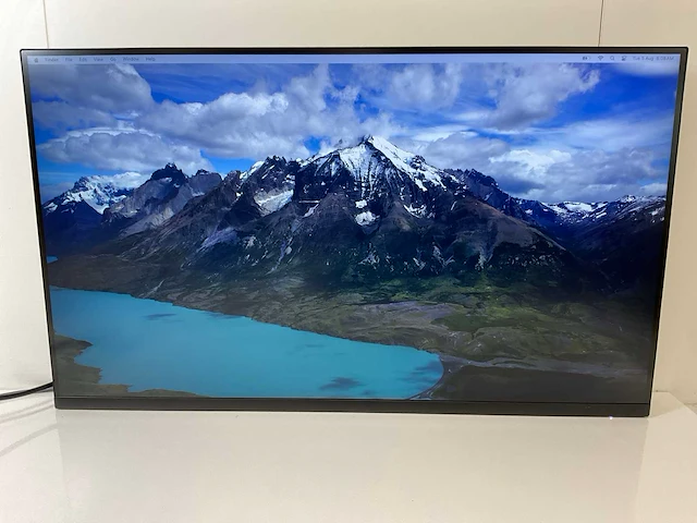 Dell (p3223qe) 32”, 3840x2160 (uhd) ips monitor - afbeelding 1 van  6