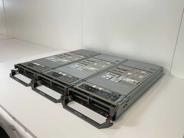Dell poweredge m630, 2x xeon(r) e5-2697 v4, 16x 16 gb ram, no hdd blade servers (3x) - afbeelding 6 van  12