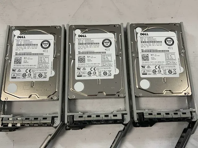 Dell poweredge r370xd, 2x xeon(r) e5-2650l v3, 8x 16 gb ram, 4x 300 gb sas (st300mp0005), 6x 400 gb sas (ssdsc2bx400g4r), 6x 600 gb sas (al13sxb600n), 6x 1 tb sas (st91000640ss) rack mount chassis - afbeelding 5 van  17