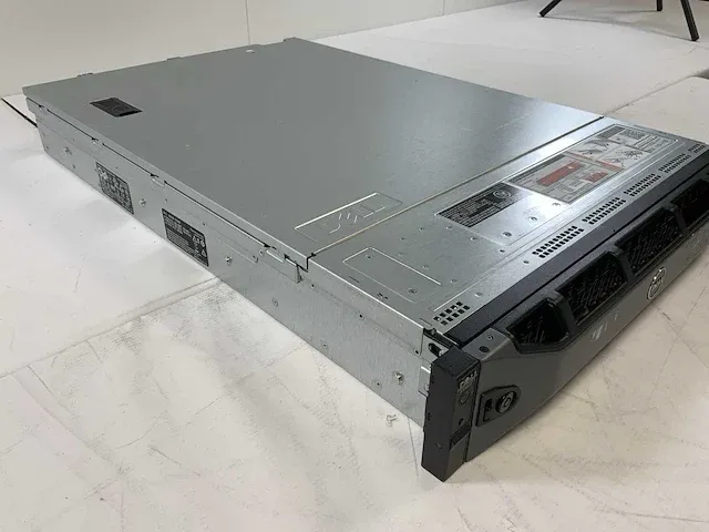 Dell poweredge r370xd, 2x xeon(r) e5-2650l v3, 8x 16 gb ram, 4x 300 gb sas (st300mp0005), 6x 400 gb sas (ssdsc2bx400g4r), 6x 600 gb sas (al13sxb600n), 6x 1 tb sas (st91000640ss) rack mount chassis - afbeelding 11 van  17