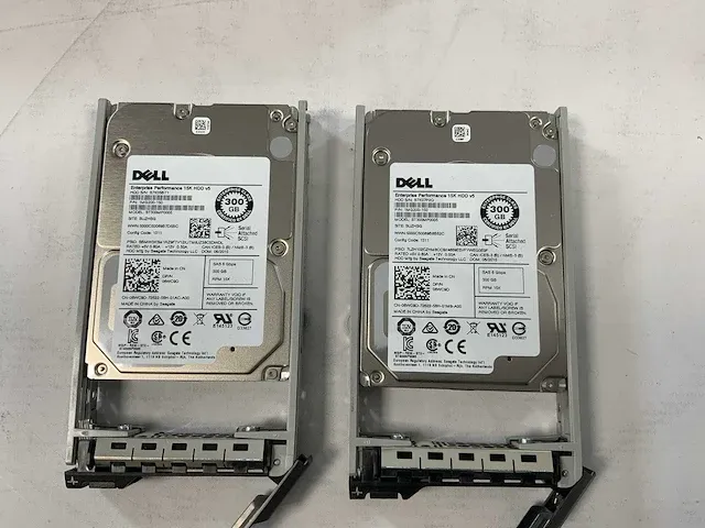 Dell poweredge r370xd, 2x xeon(r) e5-2650l v3, 8x 16 gb ram, 4x 300 gb sas (st300mp0005), 6x 400 gb sas (ssdsc2bx400g4r), 6x 600 gb sas (al13sxb600n), 6x 1 tb sas (st91000640ss) rack mount chassis - afbeelding 15 van  17