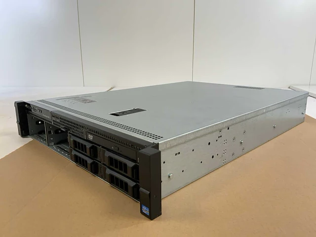 Dell poweredge r520, 2x xeon(r) e5-2420, 12x 16 gb ram, 1x 3.84 tb nvme(mz1lb3t8hmla-00007) - 1x 1 tb nvme(ssd 970 evo plus) rack mount chassis - afbeelding 4 van  8