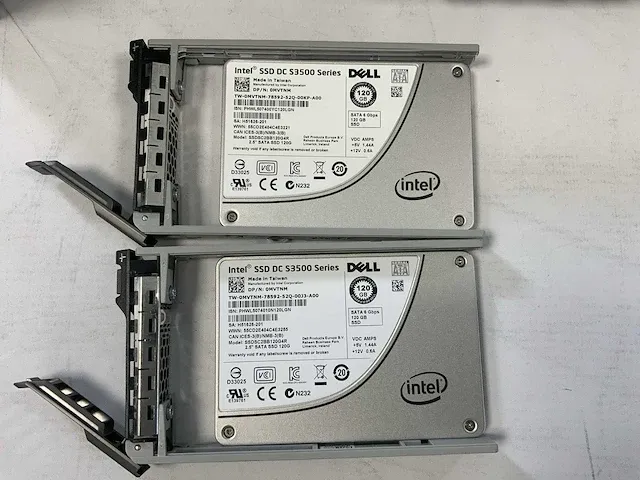 Dell poweredge r730, 2x xeon(r) e5-2690 v3, 24x 16 gb ram, 2x 120 gb ssd (ssdsc2bb120g4r) rack mount chassis - afbeelding 2 van  11
