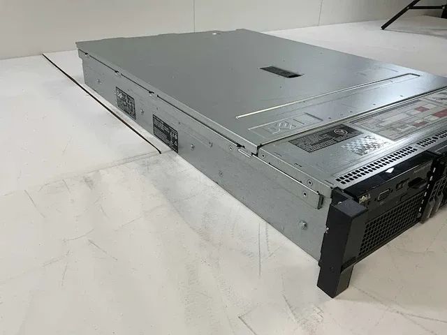 Dell poweredge r730, 2x xeon(r) e5-2690 v3, 24x 16 gb ram, 2x 120 gb ssd (ssdsc2bb120g4r) rack mount chassis - afbeelding 5 van  11