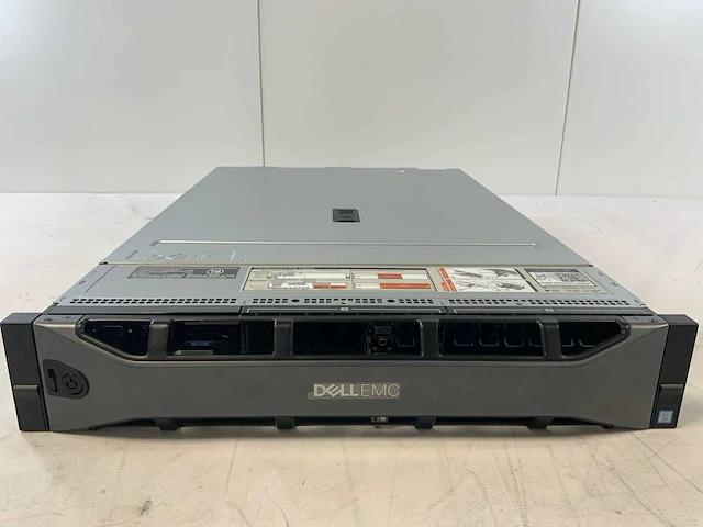 Dell poweredge r730, xeon(r) e5-2690 v4, 12 x 32 gb ram, 1 x 400 gb ssd (px05smb040y) chassisserver voor rackmontage - afbeelding 1 van  9