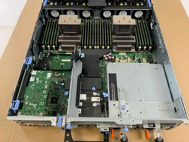 Dell poweredge r740, 2x xeon(r) gold 6144, 24x 32 gb ram (002c0632002c), no hdd rack mount chassis - afbeelding 7 van  8