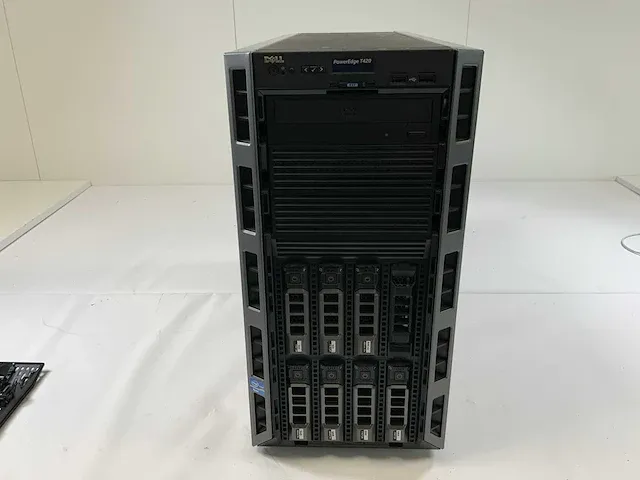 Dell poweredge t420, xeon(r) e5-2403 v2, 4 gb ram, 4x 1 tb hdd + 3x 600 gb hdd tower server - afbeelding 4 van  9