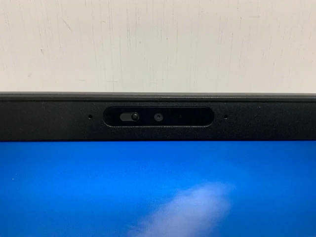 Dell precision 3541(xeon) laptop - afbeelding 3 van  7