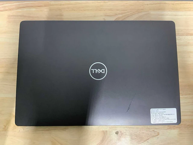 Dell precision 3541(xeon) laptop - afbeelding 6 van  9
