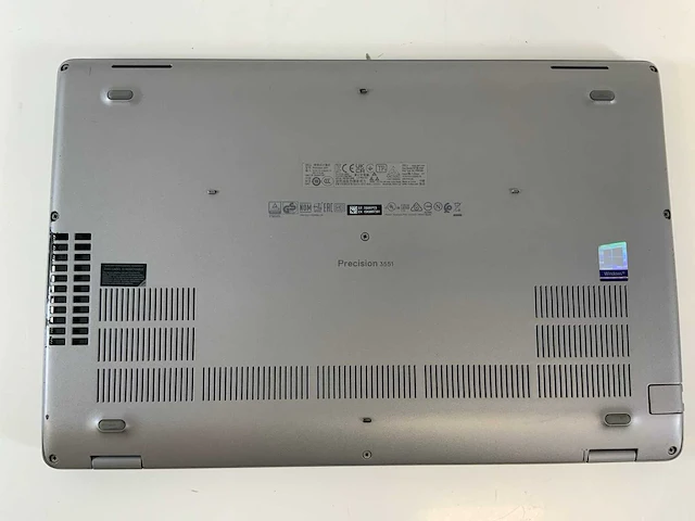 Dell precision 3551 15.5", core(tm) i7 10th gen, 32 gb ram, 1 tb nvme, nvidia quadro p620 4 gb laptop - afbeelding 6 van  7