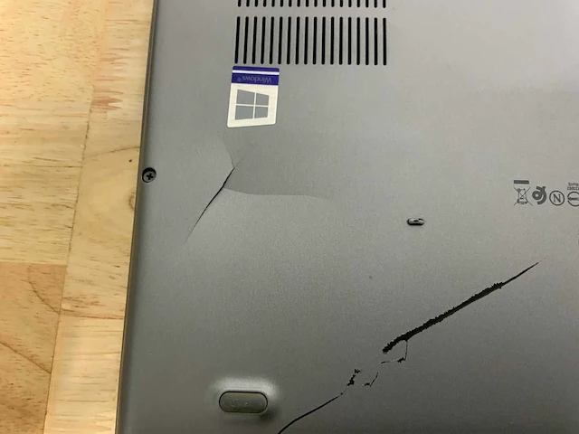 Dell precision 3551(xeon) laptop - afbeelding 9 van  9