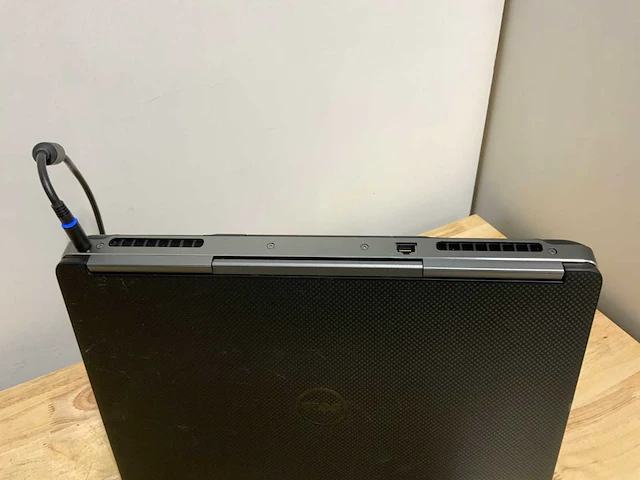 Dell precision 7520 (i7 gen7) laptop - afbeelding 9 van  10