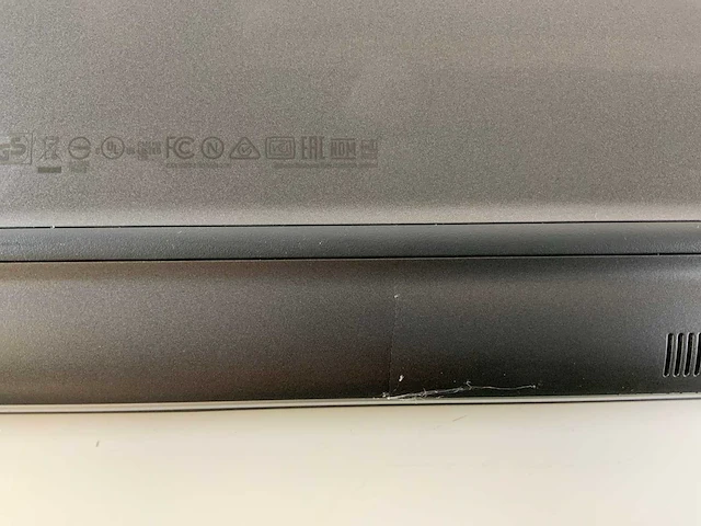 Dell precision 7540 15.5", core(tm) i7 9th gen, 64 gb ram, no hdd, nvidia quadro t2000 mobile 4 gb laptop - afbeelding 7 van  8