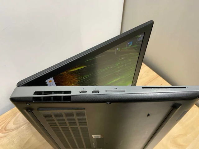 Dell precision 7540 laptop - afbeelding 6 van  10