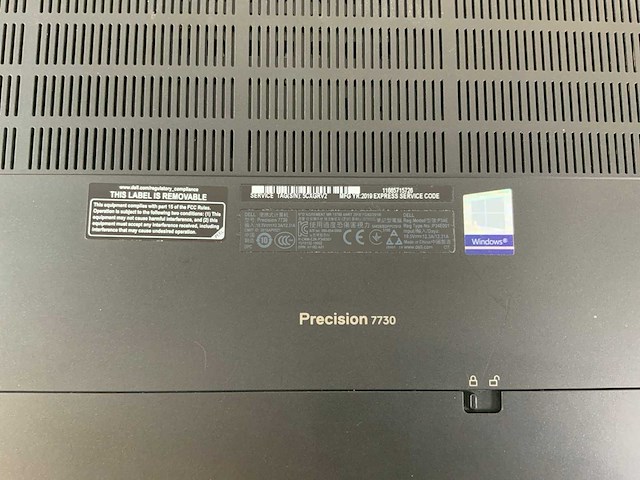 Dell precision 7730 18", core(tm) i7 8th gen, 64 gb ram, 512 gb nvme, nvidia quadro p5200 mobile 16 gb laptop - afbeelding 7 van  7