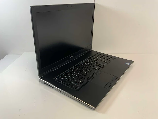 Dell precision 7730 18", core(tm) i7 8th gen, 64 gb ram, no hdd, nvidia quadro p5200 mobile 16 gb laptop - afbeelding 2 van  6