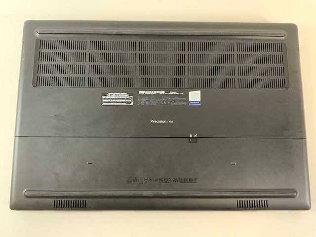 Dell precision 7730 18", core(tm) i7 8th gen, 64 gb ram, no hdd, nvidia quadro p5200 mobile 16 gb laptop - afbeelding 6 van  7