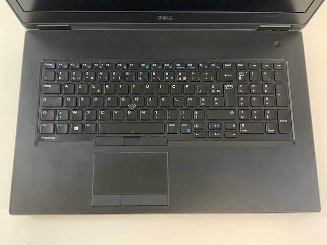 Dell precision 7730 18", core(tm) i7 8th gen, 64 gb ram, no hdd, nvidia quadro p5200 mobile 16 gb laptop - afbeelding 4 van  7
