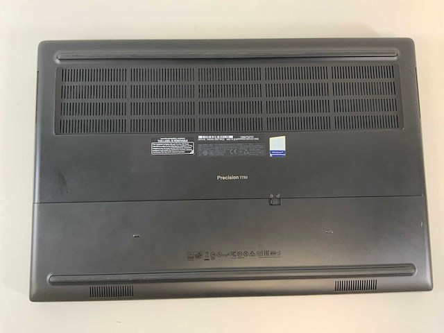 Dell precision 7730 18", core(tm) i7 8th gen, 64 gb ram, no hdd, nvidia quadro p5200 mobile 16 gb laptop - afbeelding 6 van  7