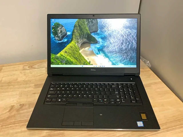 Dell precision 7730 (i7 gen8) laptop - afbeelding 1 van  11