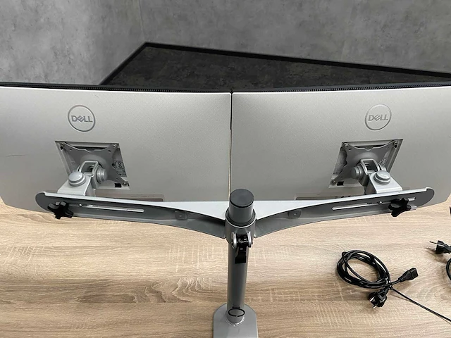 Dell s2421h - 24" monitoren op monitorarm - hdmi - afbeelding 5 van  16
