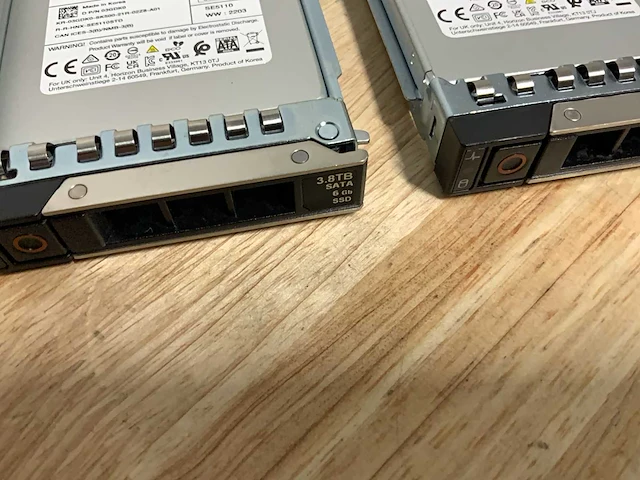 Dell ssd 3,84tb incl. bracket (12x) - afbeelding 2 van  5