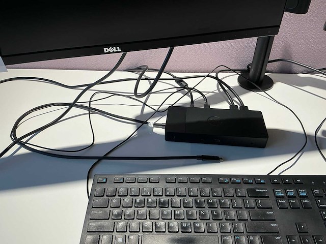 Dell u2415 monitor met dockingstation (2x) - afbeelding 3 van  7