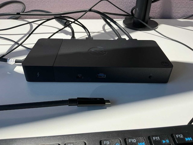 Dell u2415 monitor met dockingstation (2x) - afbeelding 4 van  7