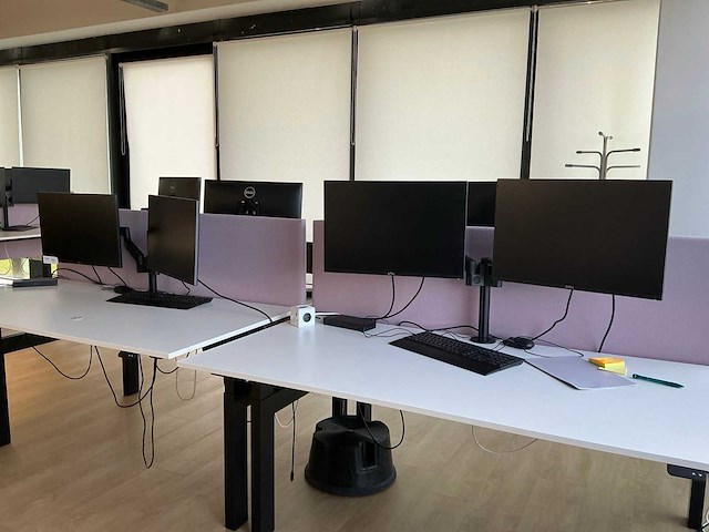 Dell u2415h monitor met dockingstation (4x) - afbeelding 1 van  10