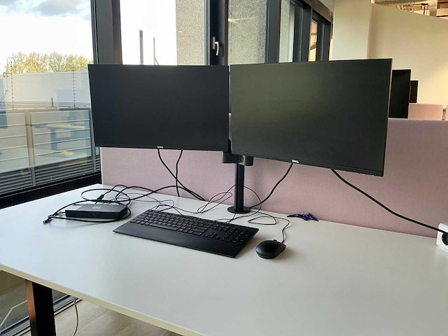 Dell u2415h / p2319h monitor met dockingstation (4x) - afbeelding 10 van  12