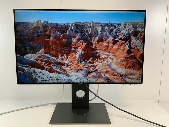 Dell (u2718q) 27", 3840x2160 (uhd) ips monitor - afbeelding 1 van  6