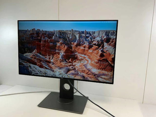 Dell (u2718q) 27", 3840x2160 (uhd) ips monitor - afbeelding 3 van  6