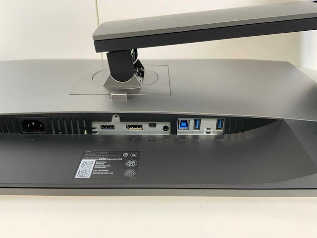 Dell (u2718q) 27", 3840x2160 (uhd) ips monitor - afbeelding 5 van  6
