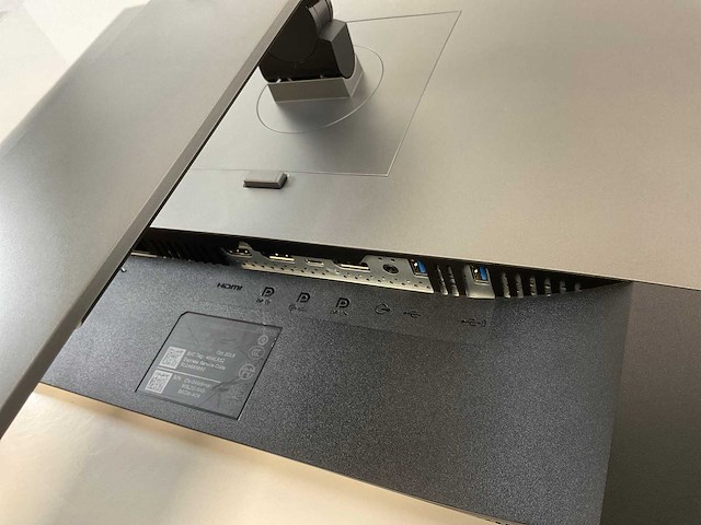 Dell (u2719dc) 27”, 2560x1440 (qhd) ips monitor - afbeelding 5 van  6