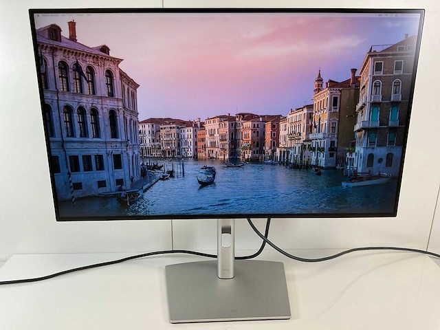 Dell (u2722de) 27”, 2560x1440 (qhd) ips monitor - afbeelding 1 van  6
