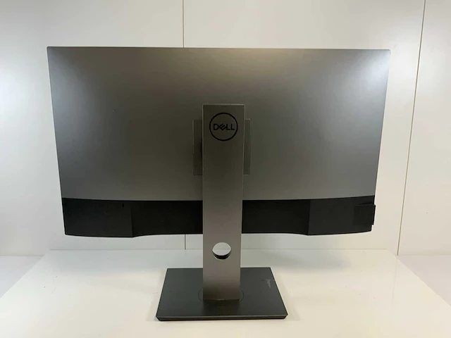 Dell (u3219q) 32", 3840x2160 (uhd) ips monitor - afbeelding 4 van  6