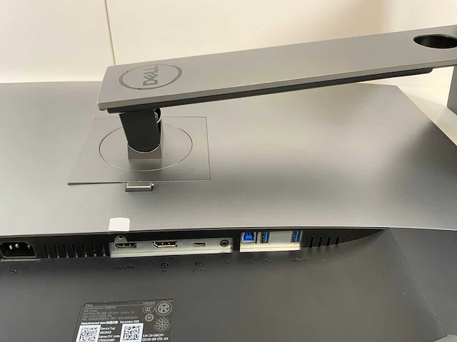Dell (u3219q) 32", 3840x2160 (uhd) ips monitor - afbeelding 5 van  6