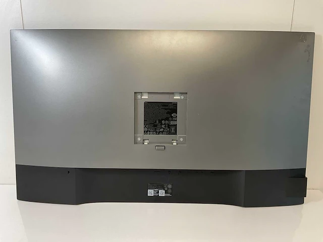 Dell (u3219q) 32”, 3840x2160 (uhd) ips monitor - afbeelding 4 van  7