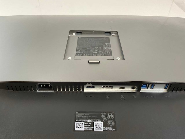 Dell (u3219q) 32”, 3840x2160 (uhd) ips monitor - afbeelding 5 van  6