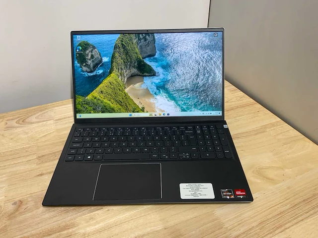 Dell vostro 5515 (ryzen 5) laptop - afbeelding 1 van  6