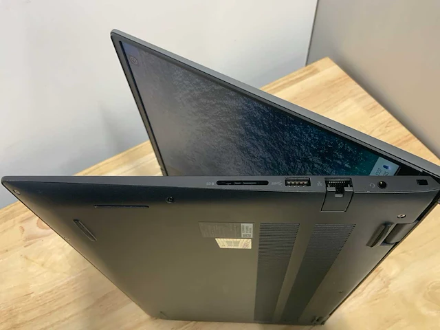 Dell vostro 5515 (ryzen 5) laptop - afbeelding 3 van  6