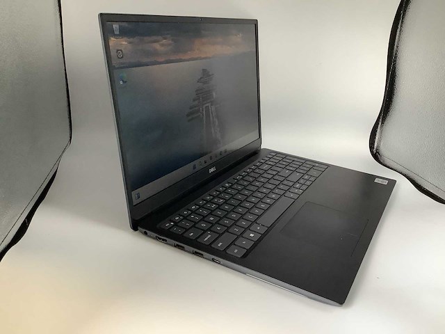 Dell vostro 5590 laptop - afbeelding 6 van  8